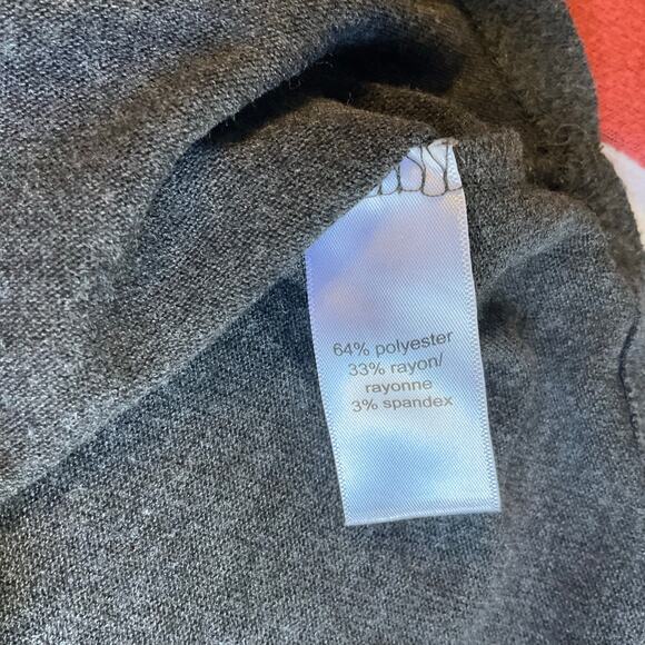 Maurices Women T-shirt size M Long Sleeve Screw Neck Game Day All Day Gray & Red - Picture 6 of 7